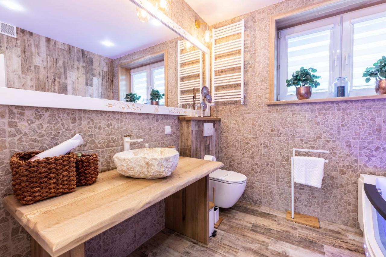 Bunia W Zakopanem Z Jacuzzi Leilighet Eksteriør bilde