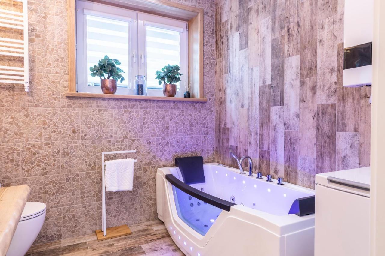 Bunia W Zakopanem Z Jacuzzi Leilighet Eksteriør bilde